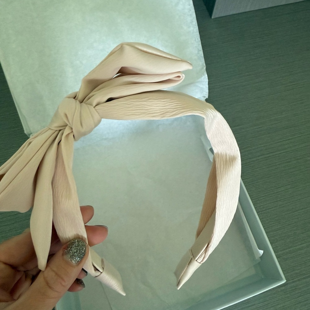 Cream color Headband Collection - Picture 2 of 4